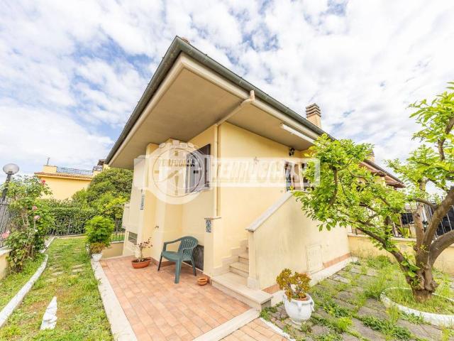 Villetta a schiera in vendita a Roma RM