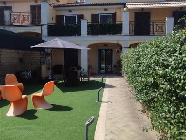 Villetta a schiera in vendita a Roma RM