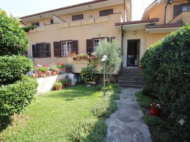 Villetta a schiera in vendita a Roma RM