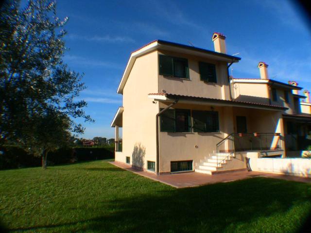 Villetta a schiera in vendita a Roma RM