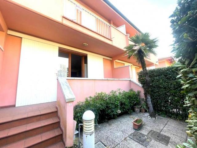 Villetta a schiera in vendita a Ronchi Massa 75 mq Rif: 1406436