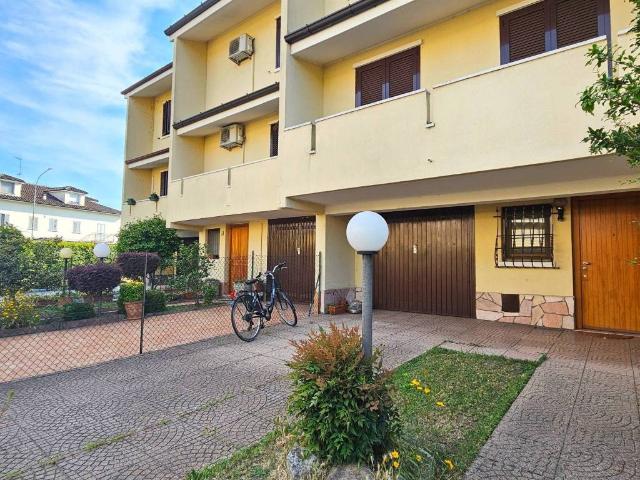 Villetta a schiera in vendita a Rosate MI