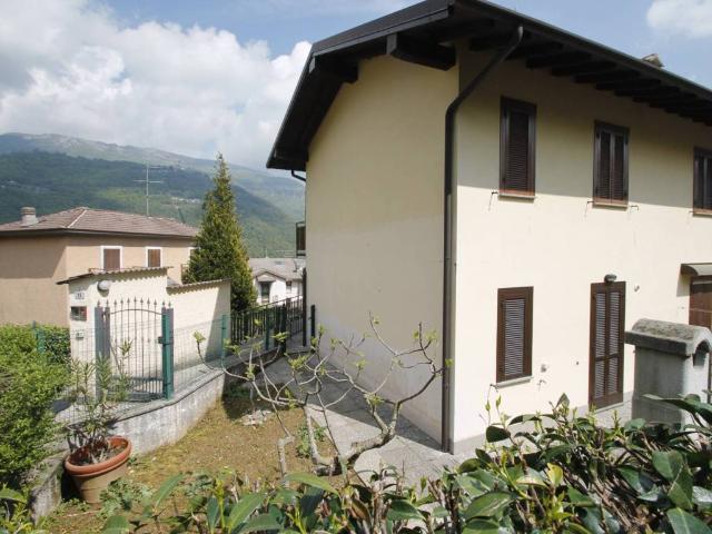 Villetta a schiera in vendita a Rota d'Imagna BG