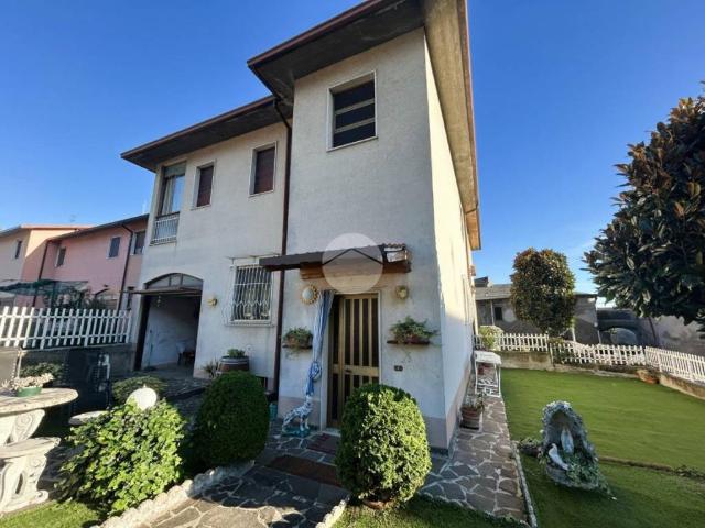 Villetta a schiera in vendita a Rovato BS