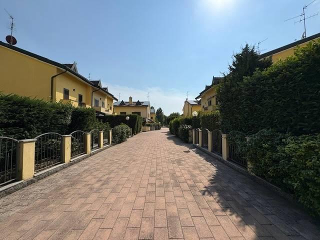 Villetta a schiera in vendita a Rozzano MI