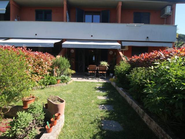 Villetta a schiera in vendita a San Fermo della Battaglia CO