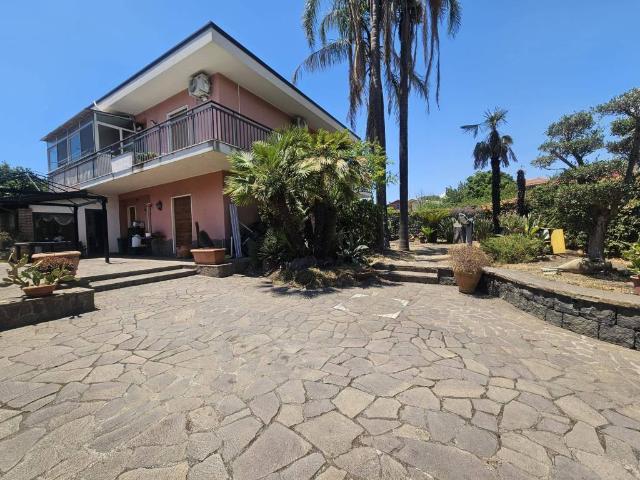 Villetta a schiera in vendita a San Giovanni la Punta CT