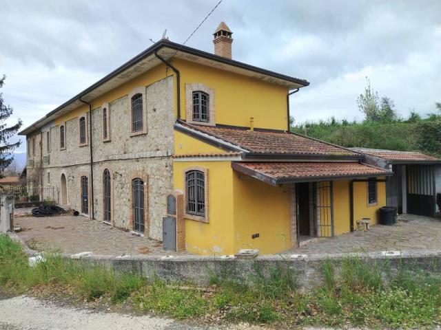 Villetta a schiera in vendita a San Potito Ultra AV