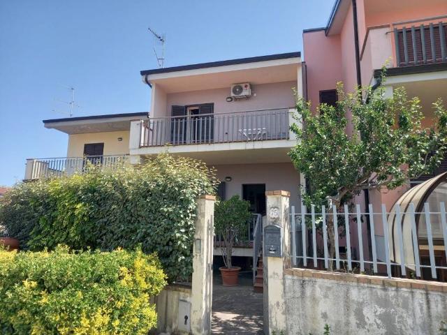 Villetta a schiera in vendita a Sant'Andrea Apostolo dello Ionio CZ