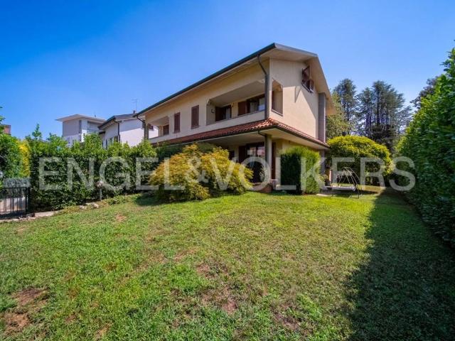 Villetta a schiera in vendita a Saronno VA