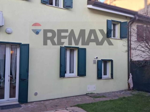 Villetta a schiera in vendita a Sermide e Felonica MN