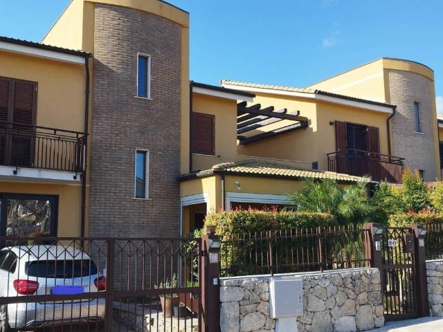 Villetta a schiera in vendita a Siracusa SR
