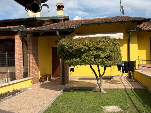 Villetta a schiera in vendita a Somaglia LO