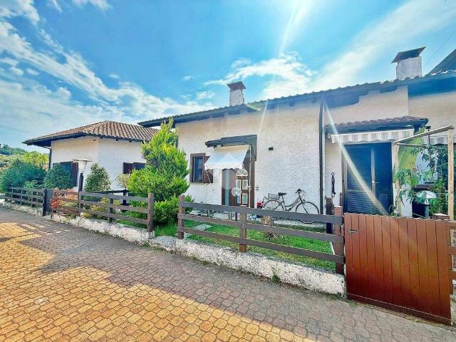 Villetta a schiera in vendita a Taino VA