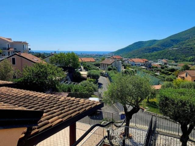 Villetta a schiera in vendita a Toirano SV