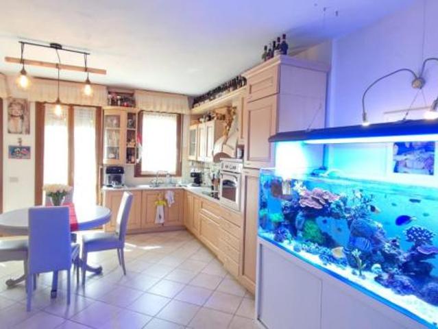 Villetta a schiera in vendita a Torre Del Lago Puccini Viareggio 145 mq Rif: 1404687