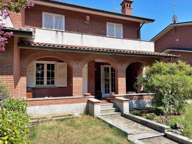 Villetta a schiera in vendita a Travacò Siccomario PV