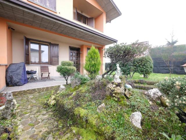 Villetta a schiera in vendita a Urago d'Oglio BS