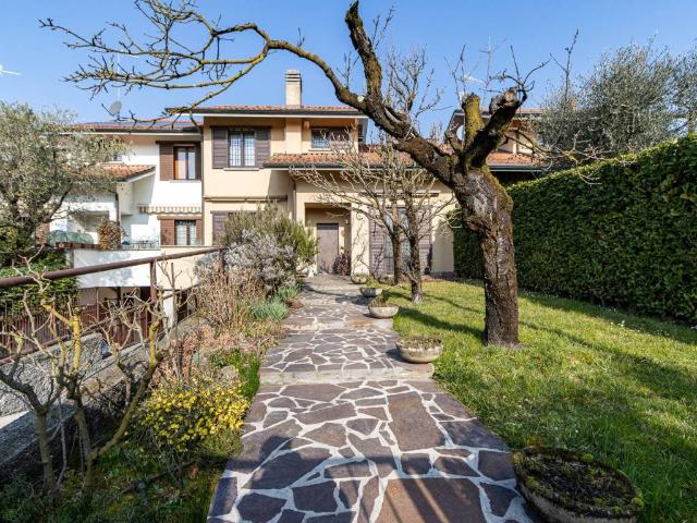 Villetta a schiera in vendita a Usmate Velate MB