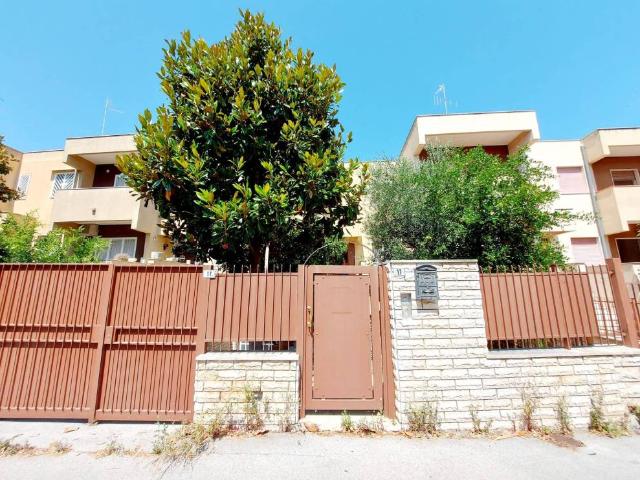 Villetta a schiera in vendita a Valenzano BA