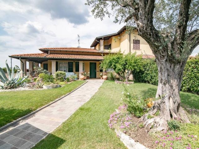 Villetta a schiera in vendita a Vaprio d'Adda MI