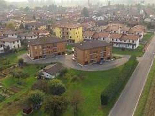 Villetta a schiera in vendita a Vellezzo Bellini PV
