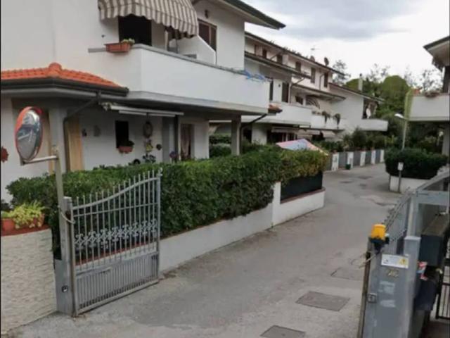 Villetta a schiera in vendita a Viareggio LU