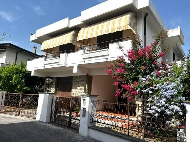 Villetta a schiera in vendita a Viareggio LU