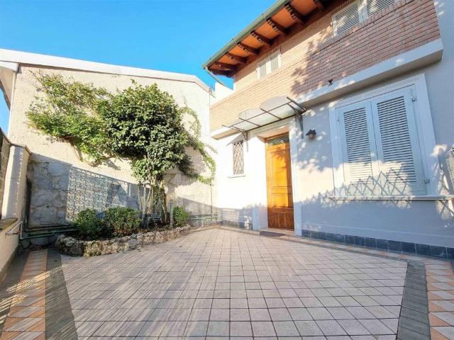 Villetta a schiera in vendita a Viareggio LU