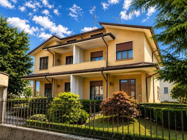 Villetta a schiera in vendita a Villasanta MB