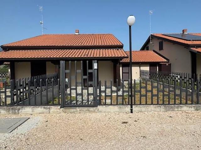 Villetta a schiera in vendita a Vinchiaturo CB