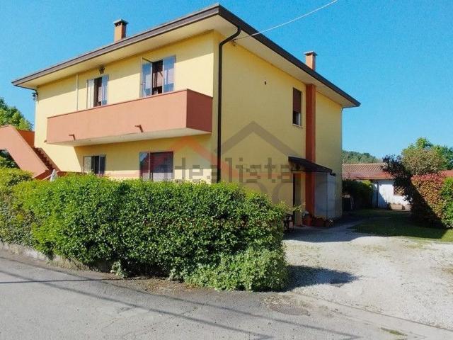Villetta a schiera in vendita di 400 m² in Via Fontane