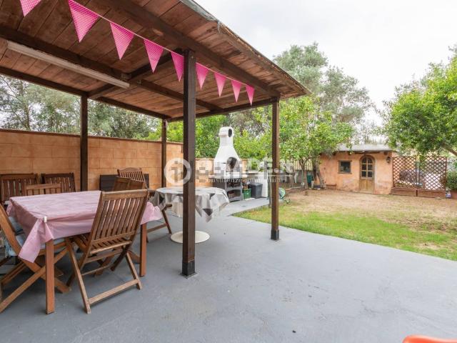 Villetta a schiera in vendita di 400 m² in Via San Farina, 6