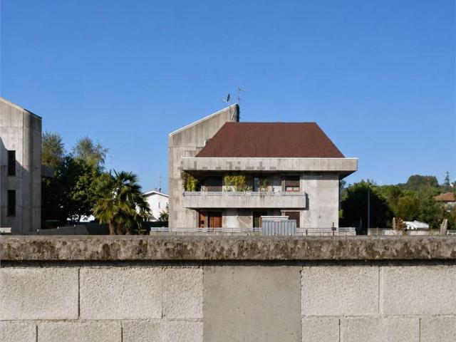 Villetta a schiera in vendita di 410 m² in Via de Amicis, 16