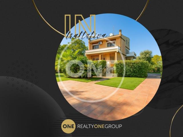Villetta a schiera in vendita di 412 m² in Via Elio Chianesi, 19