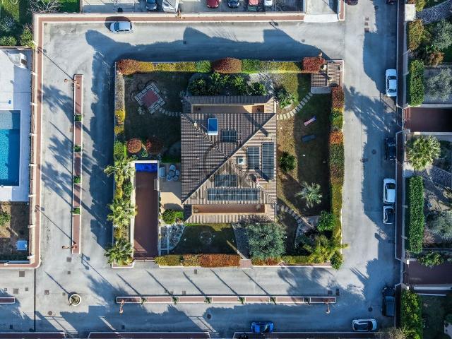 Villetta a schiera in vendita di 420 m² in Via 1° Capirro, 44