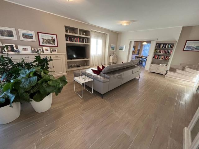 Villetta a schiera in vendita di 420 m² in Corso Mazzini