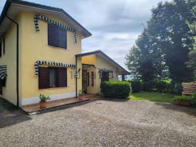 Villetta a schiera in vendita di 425 m² in Via Bellimadore, 52