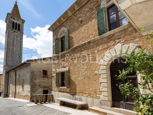 Villetta a schiera in vendita di 425 m² in Via del Poggiarello