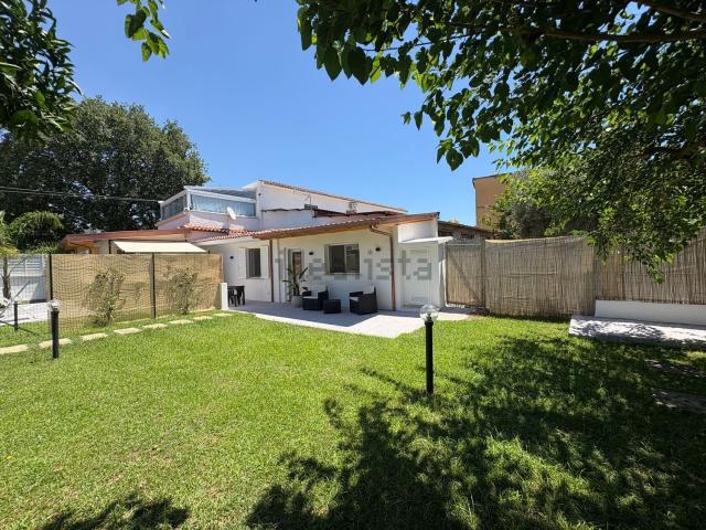 Villetta a schiera in vendita di 42 m² in Via Appia Nuova, 172