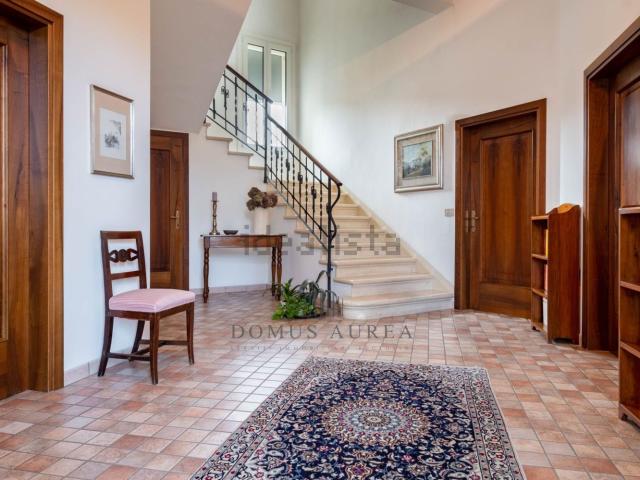 Villetta a schiera in vendita di 527 m²