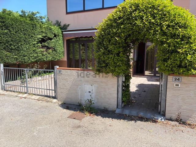 Villetta a schiera in vendita di 54 m² in Via dei Galeoni, 74