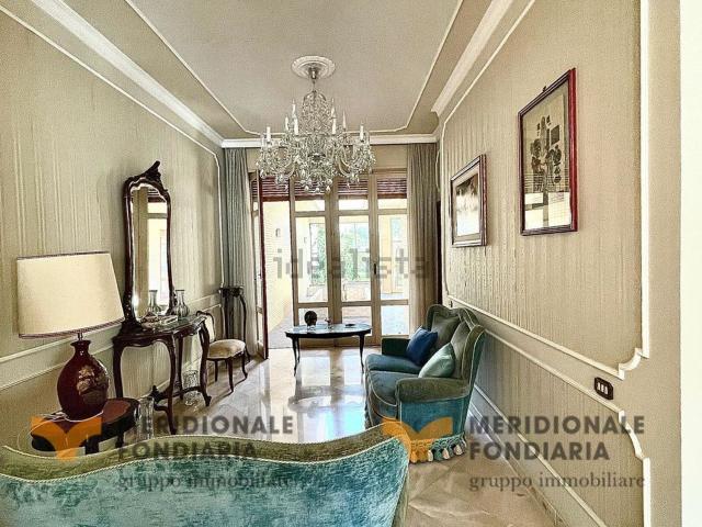 Villetta a schiera in vendita di 550 m² in Via di Vaste, 74