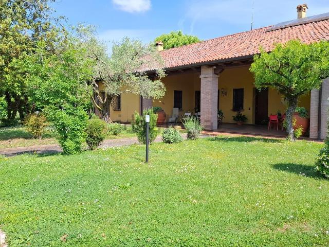 Villetta a schiera in vendita di 551 m²
