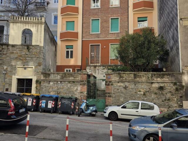 Villetta a schiera in vendita di 555 m² in Via Francesco Crispi