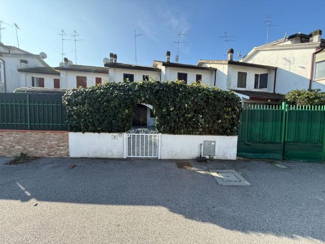 Villetta a schiera in vendita di 55 m² in Largo Saturno