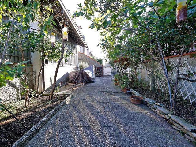 Villetta a schiera in vendita di 55 m² in Viale Renata di Francia, 64
