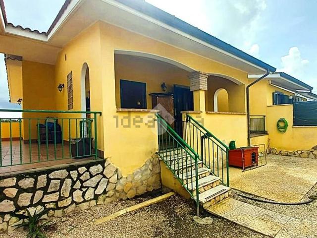 Villetta a schiera in vendita di 60 m² in Via Capri, 75