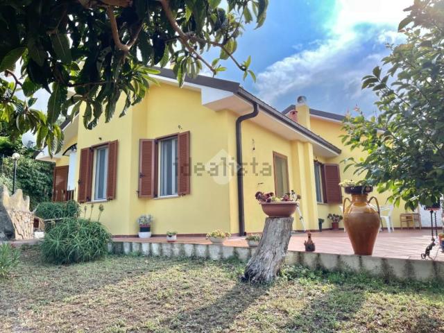 Villetta a schiera in vendita di 60 m² in Via IV Novembre, 61