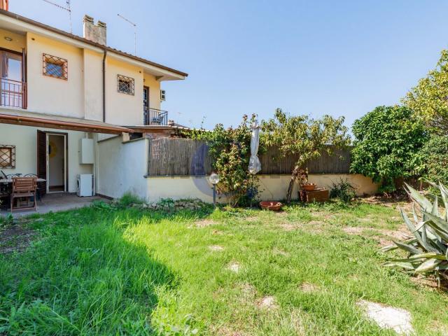 Villetta a schiera in vendita di 60 m² in Via Mar Ionio